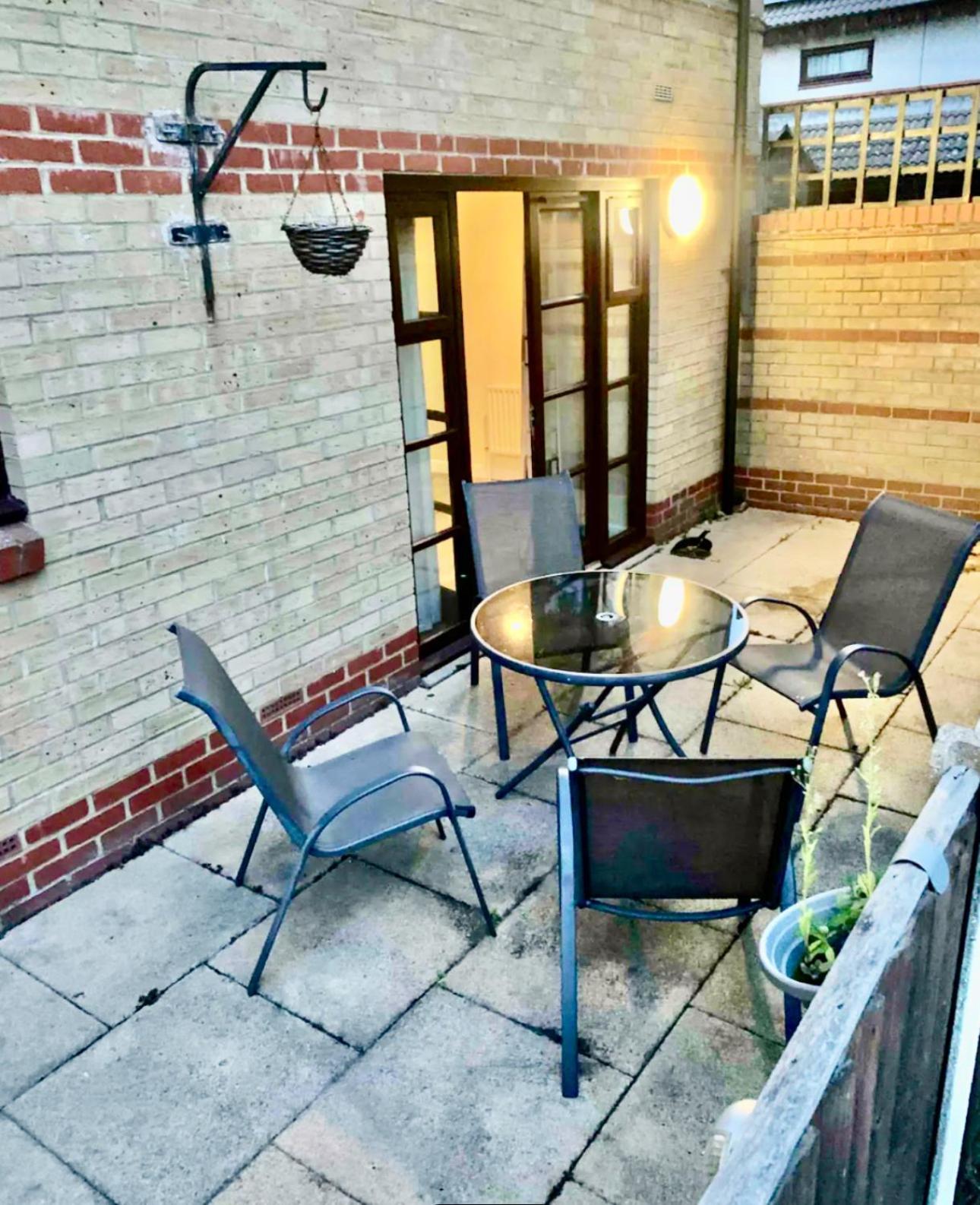 Spacious & Modern 2 Bed Sleeps 5 In Walthamstow London Eksteriør billede